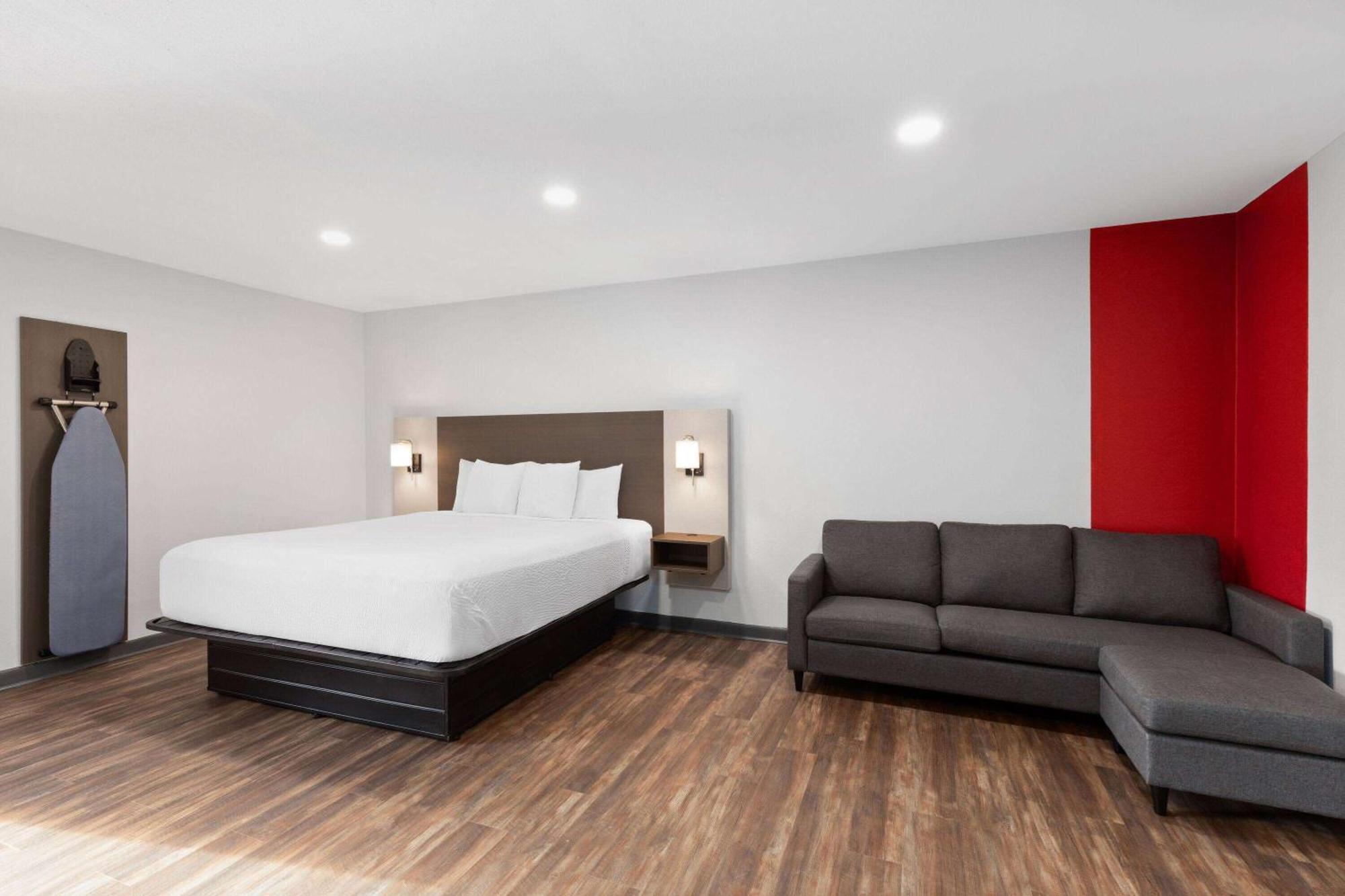 Hotel Ramada By Wyndham Bainbridge Extérieur photo