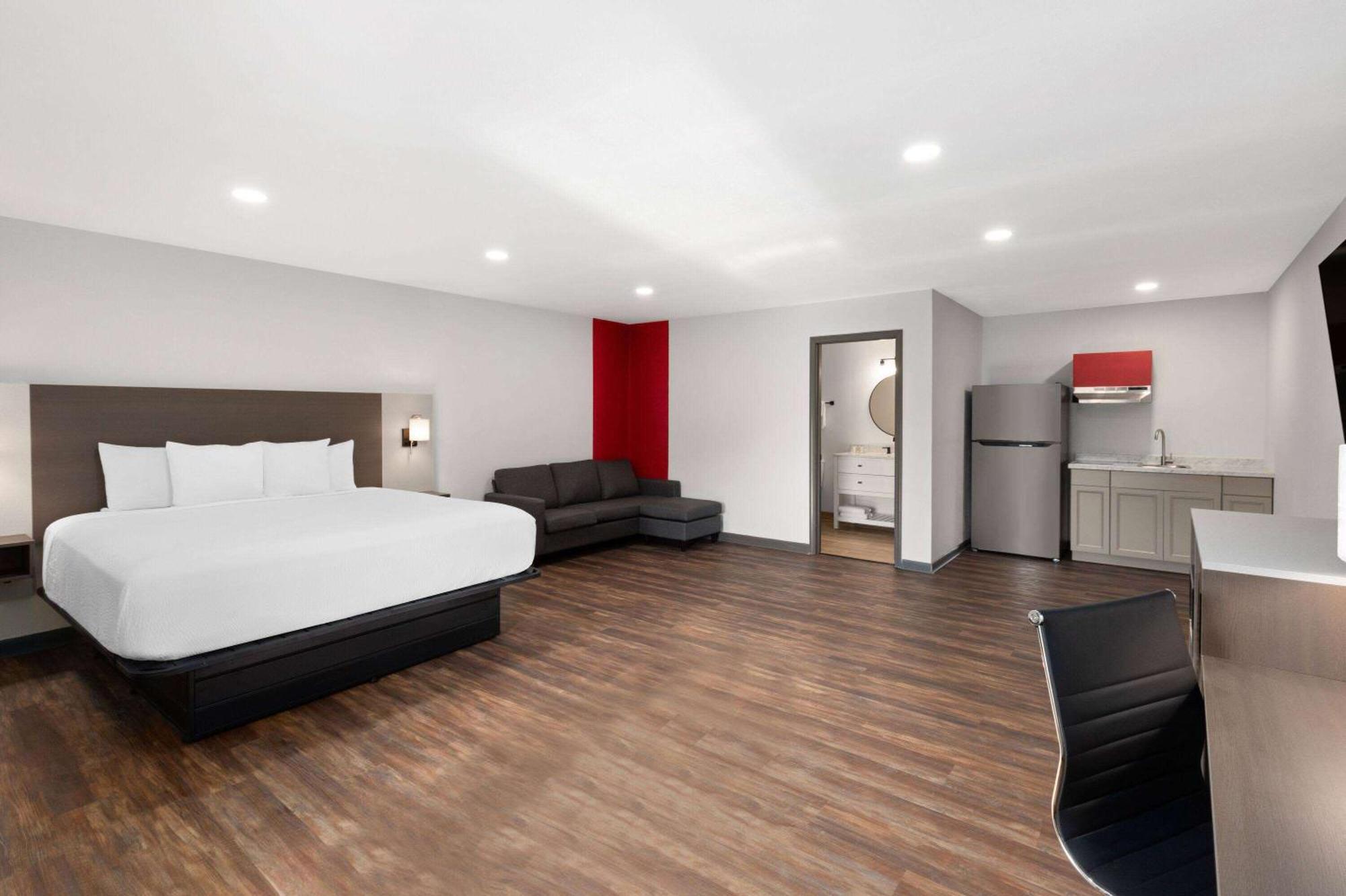 Hotel Ramada By Wyndham Bainbridge Extérieur photo