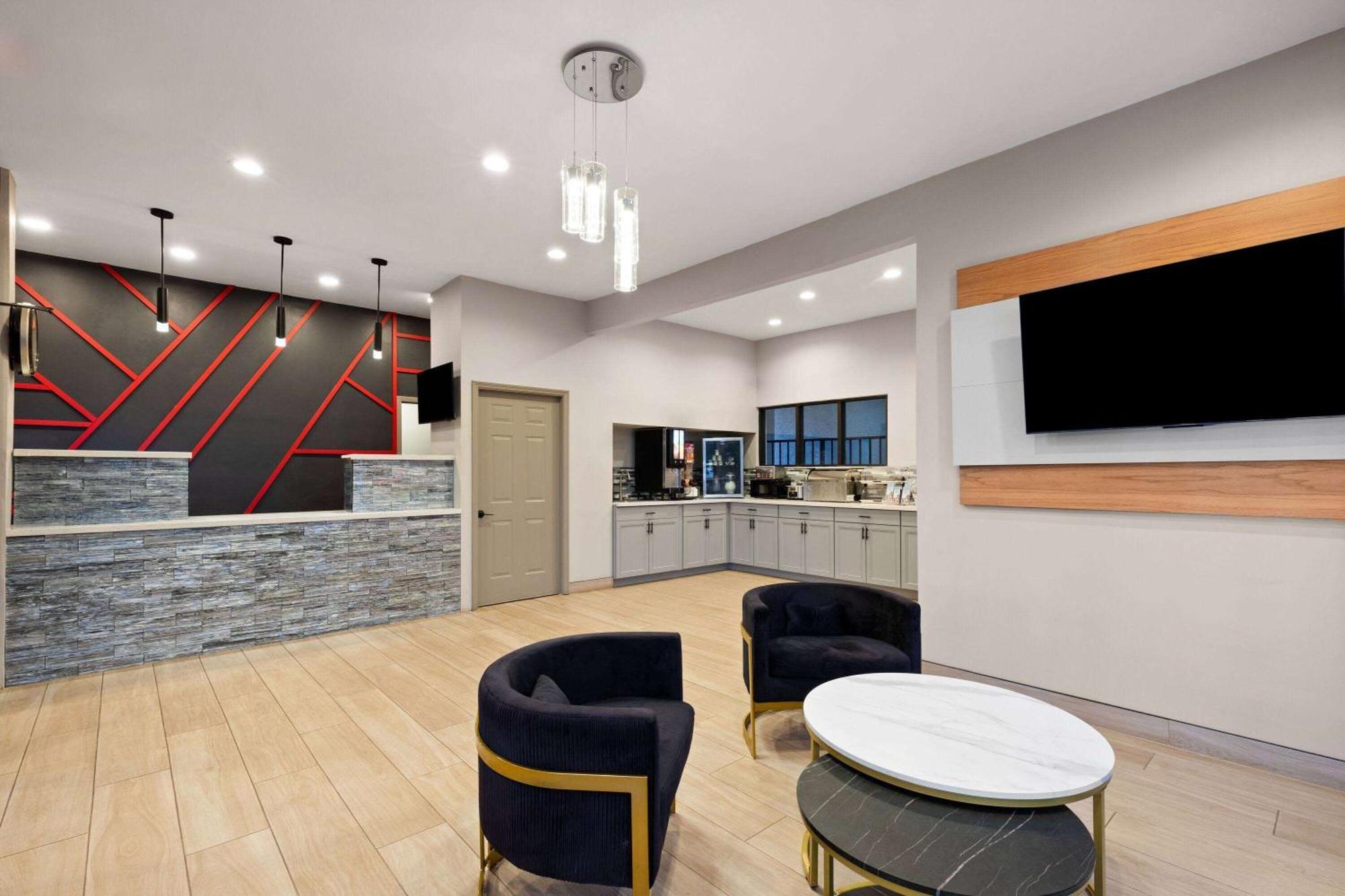 Hotel Ramada By Wyndham Bainbridge Extérieur photo